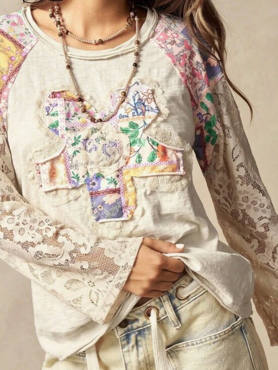 BOUTIQUE HIPPEE HARVEST Tops - *NEW BOUTIQUE APPLIQUE AND LACE TEE
